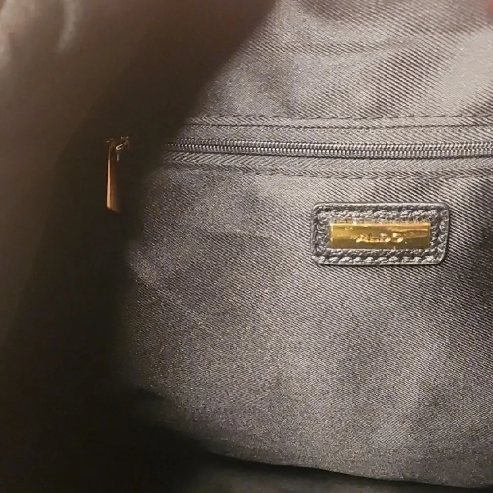 Elegant Black Leather Women's Bag